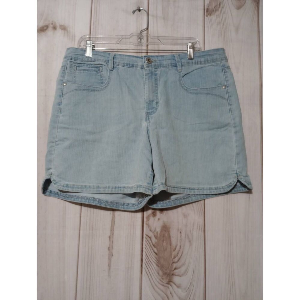 Gloria Vanderbilt Shorts Ladies 14 Light‎ Wash Denim